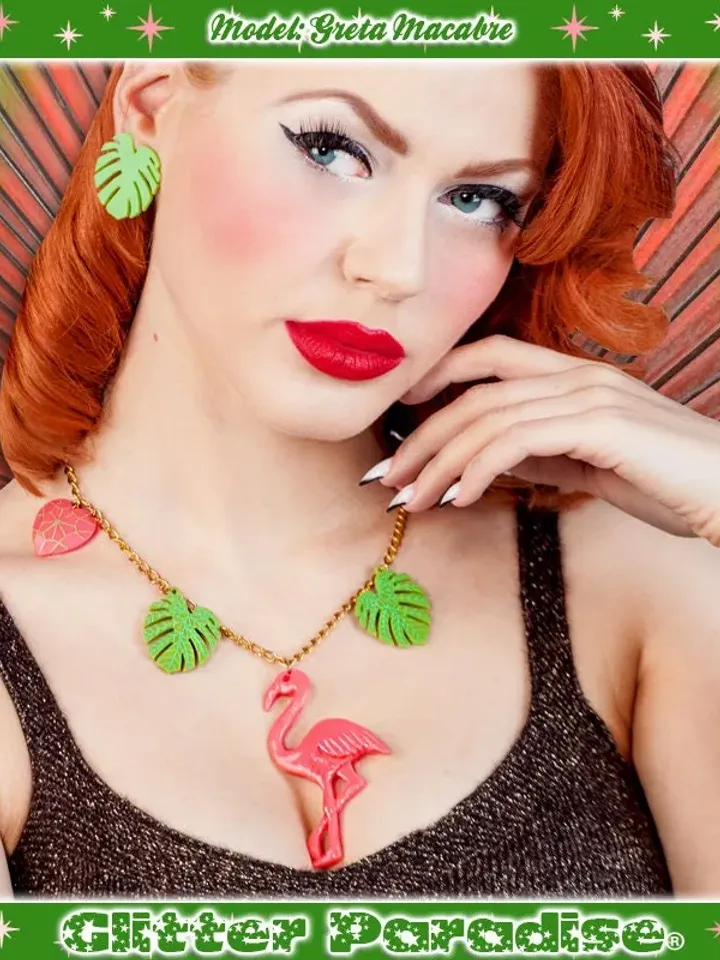 Flamingo Love - Necklace - Vintage Replica - Retro 50s - Pink Flamingo - Flamingo Necklace - Carved - Mid Century Modern - Glitter Paradise®