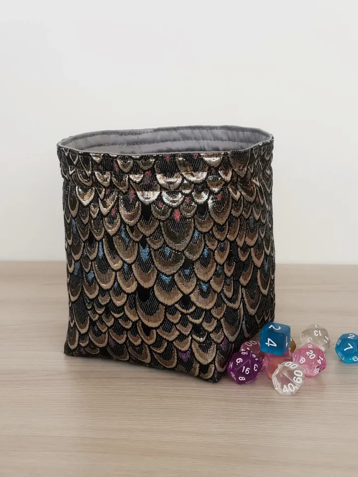 Large dice bag with pockets for 150-200 dice Silver dragon scale jacquard