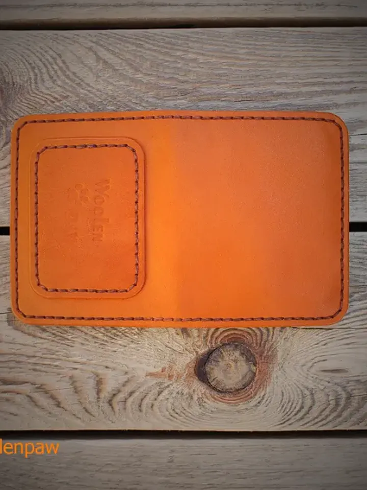 Leather pattern - Bi-fold wallet with coin pocket. BF+