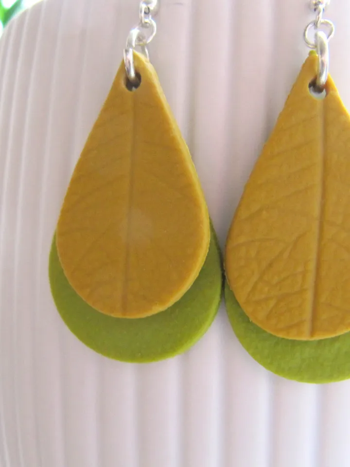 Long boho earrings made of polymer clay leather look, hanging earrings leaf shape, gift for women, long earrings fashionable current jewelry