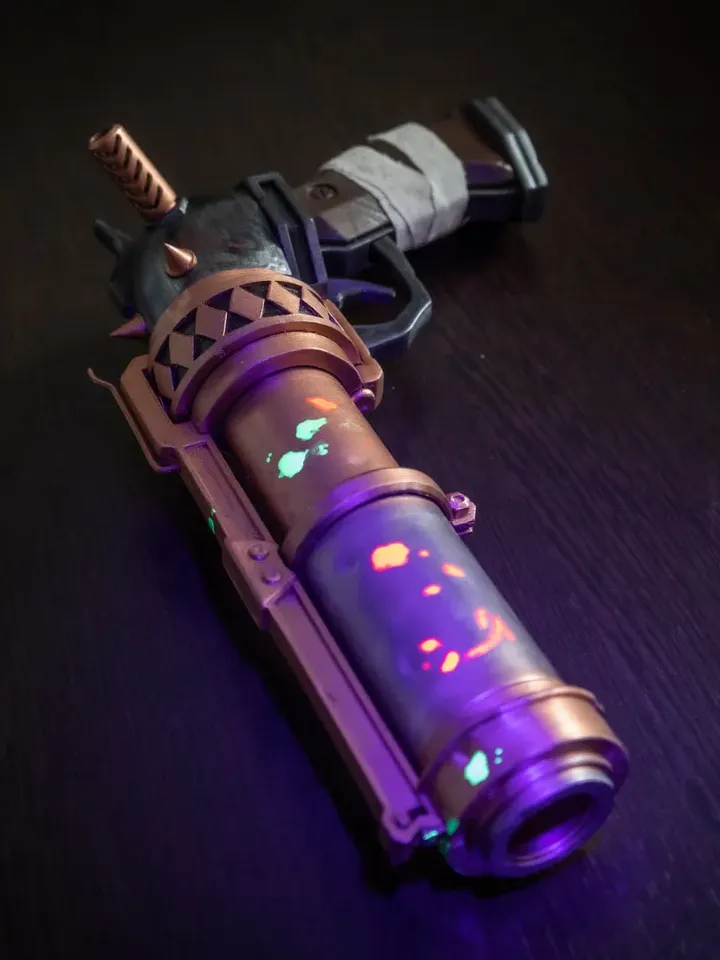 Jinx Gun Cosplay Prop – League of Legends Arcane Weapon
