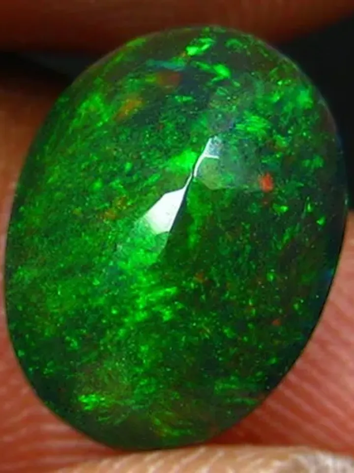 2.40 CT Significant 3D Ribbon Flash Pattern 100% Natural Welo Black Opal Cut Gemstone