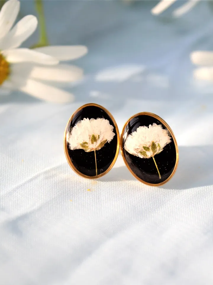 Simple gold earrings Flowers stud earrings