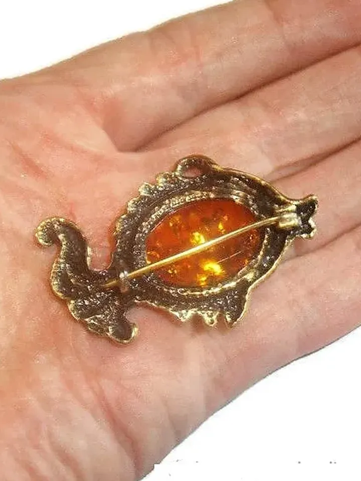 Pisces Fish Brooch Jewelry Amber Brooch pin Handmade Gold Orange Brooch Women Men Pisces Gift Zodiac Sign Jewelry