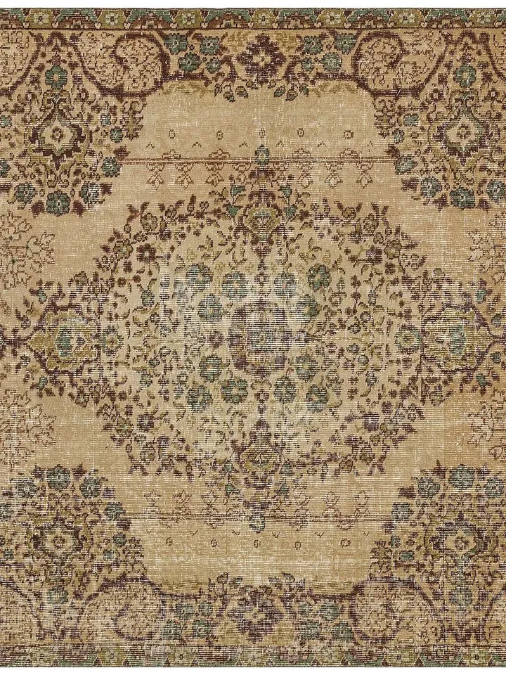 Antique Beauty: A 5.5x9.5ft Turkish Rug with a Historical Touch. Natural Brown and Beige Colors for Timeless Elegance.