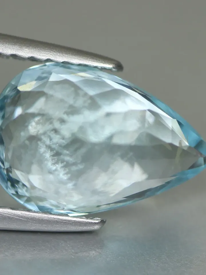 2.88 CT Outstanding Pear Cut Unheated 100% Natural Blue Aquamarine