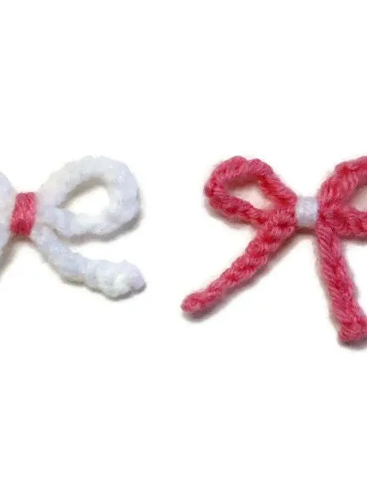 Pink and White Tied Crochet Yarn Bows on Nylon Headbands Set, Newborn Photoshoot Prop, Baby Shower Gifts, New Baby Head Wrap, Mini Hair Ties