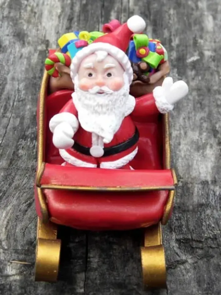 Santa Claus Sleigh And Reindeers Christmas Figurine, Personalized Christmas Family Gift, Clay Santa Christmas Decoration Sculpture Figures