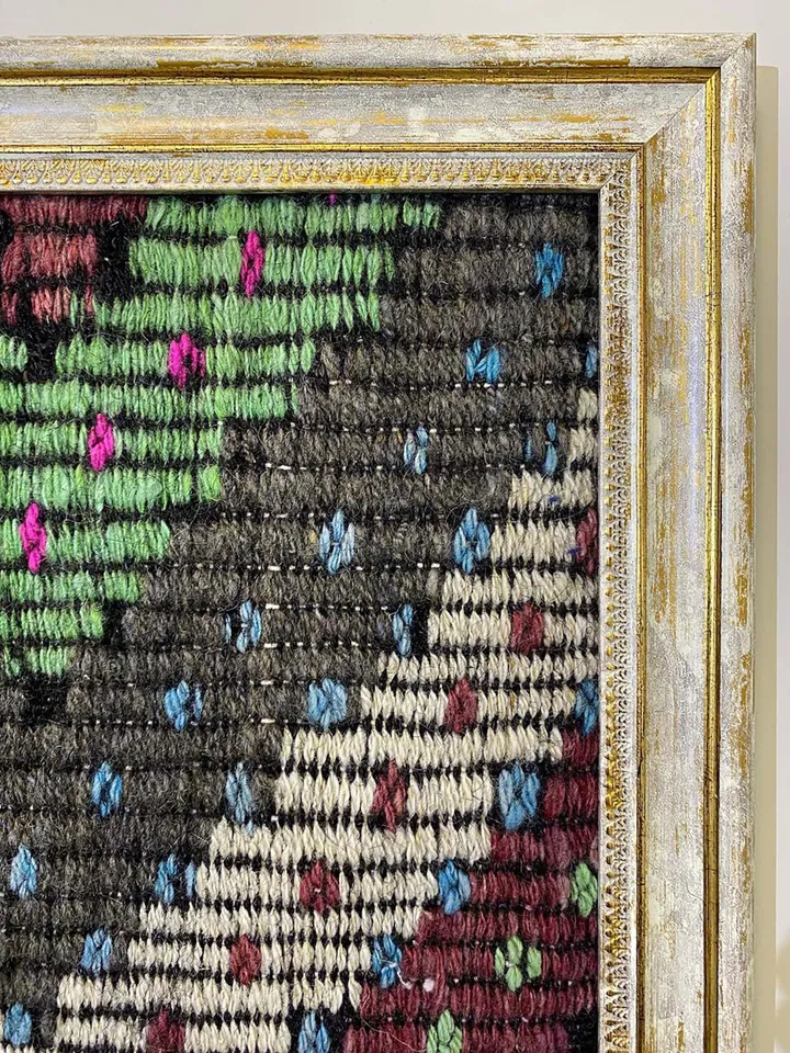 Elegant Vintage Wall Kilim Art - Hand-Woven Woolen Masterpiece for Home Decor - 50x70 cm