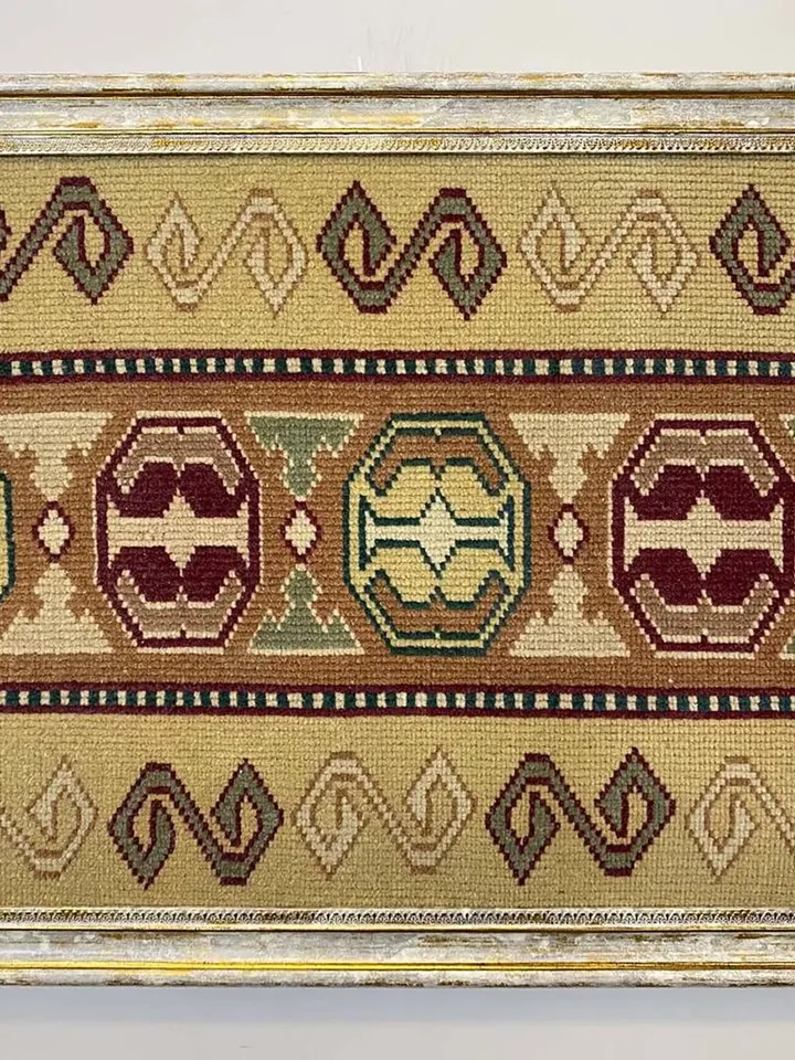 Exquisite Vintage Wall Kilim Art - Unique Hand-Woven Woolen Masterpiece for Home Decor - 50x70 cm