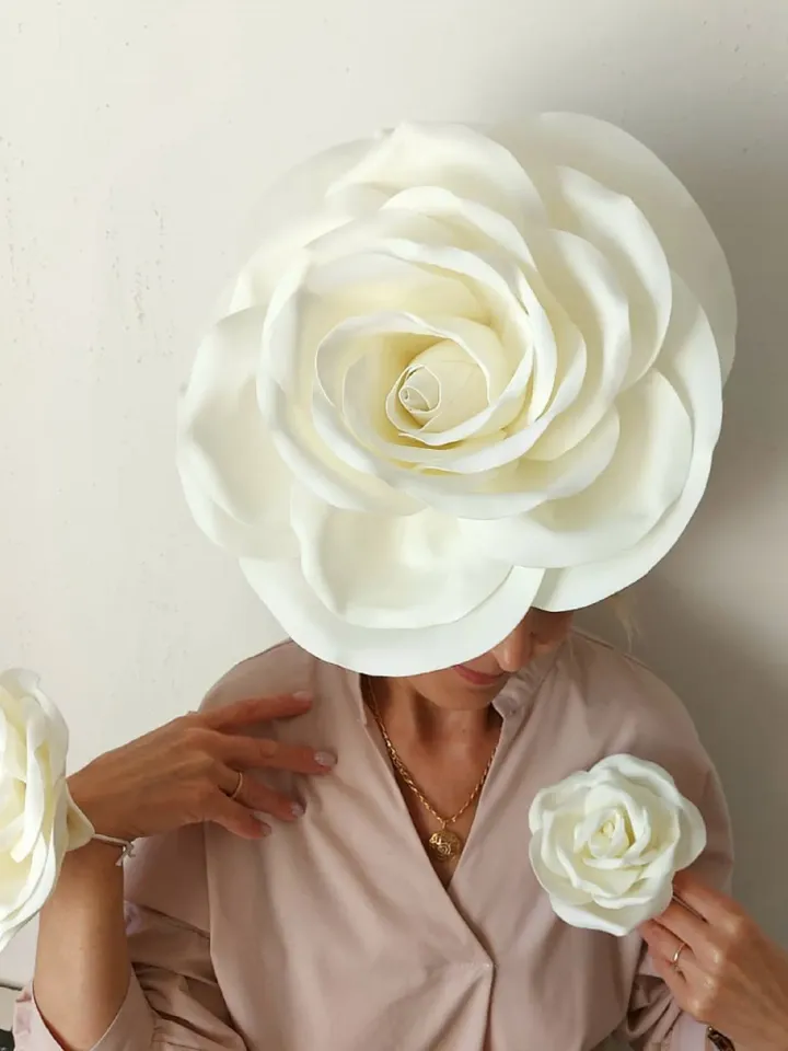 Large roses fascinator, wedding set of 3 white roses: headband, bracelet, brooch, bridesmaids in one style, Big flowers hair pin