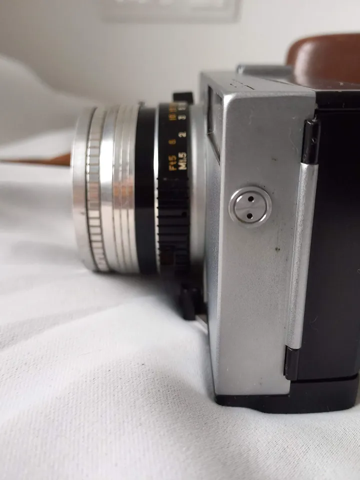 Zorki 10 Rangefinder Semi-Automatic Camera with Fixed Lens Industar-63 2,8/45 and Leather Case