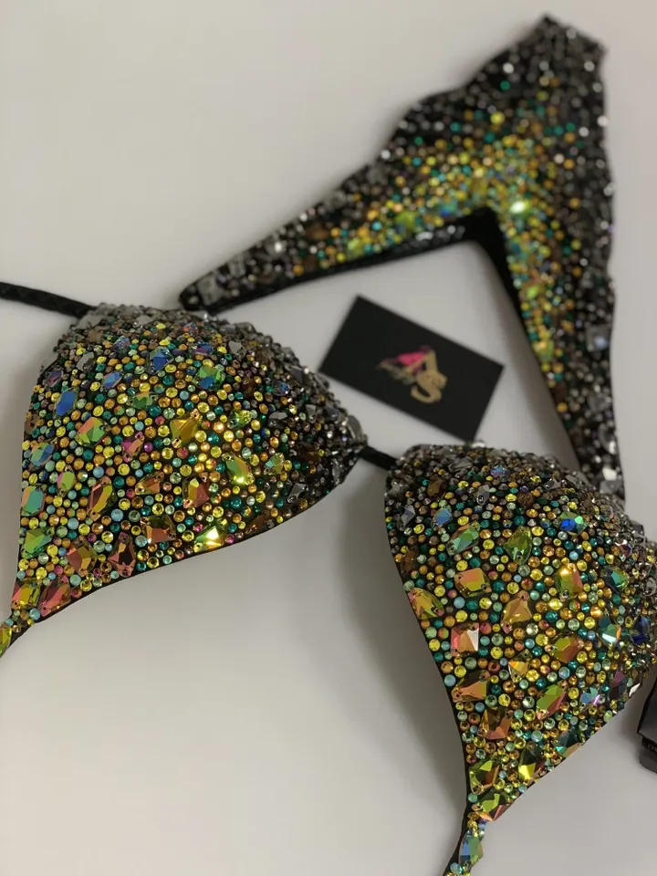 Amber - Bikinis in stones