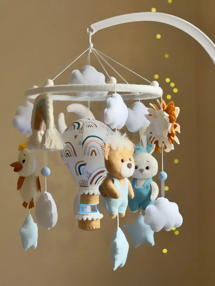 Hot air balloon mobile with animals, baby shower gift, baby boy mobile