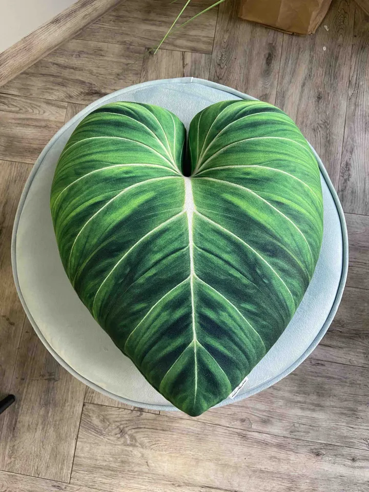 Philodendron Gloriosum pillow / gloriosum pillow / plant pillow / plant lover gift / plant decoration / gloriosum cushion / urban jungle