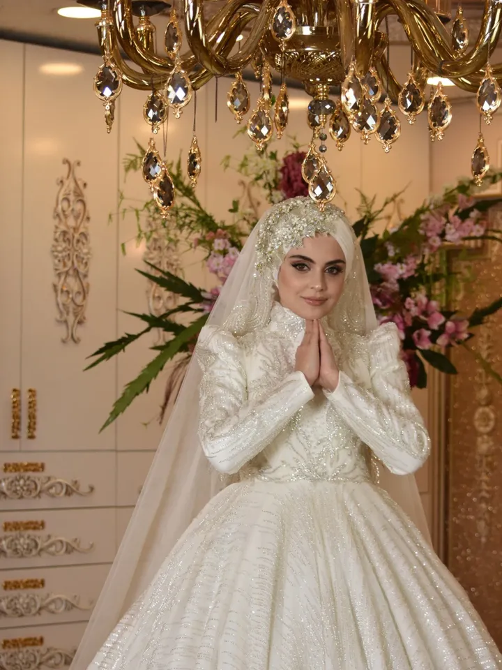 Hüma Sultan White Embroidered Bright Princess Wedding Gown,Bridal, Muslim Wedding, Hijab Wedding,White Wedding Dress, Islamic Wedding