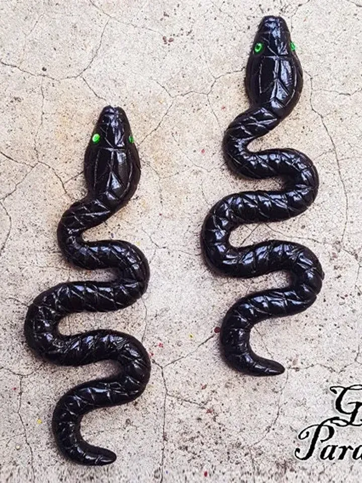 Salem's Snakes - Earrings - Snake Priestess - Black Magic - Wicca - Witchcraft - Salem Witch - Neo-paganism - Witchery - Glitter Paradise®