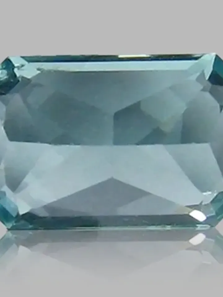 1.81 Ct Wonderful Fire Sparkling 100 % Natural Blue Green Apatite Gemstone