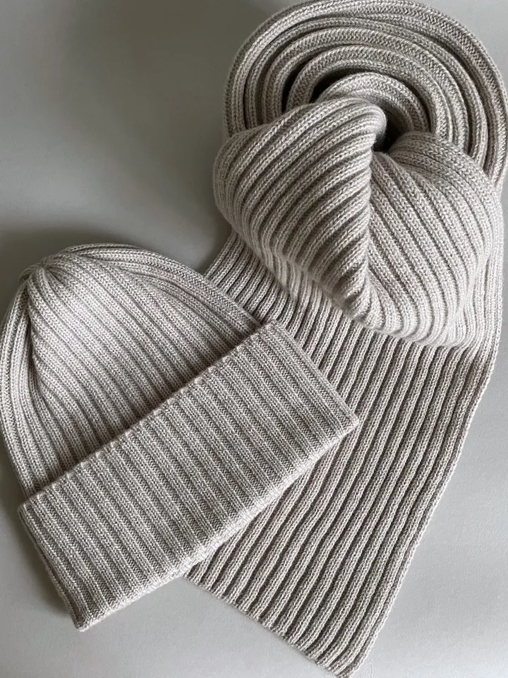 Scarf and hat set womens. Chunky Knit scarf women. Merino set hat and scarf. Handmade Beanie & Scarf