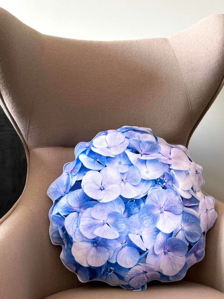 Hydrangea pillow / Hydrangea light purple blue / farmhouse decor / flower pillow / flower gift pillow / wedding decoration
