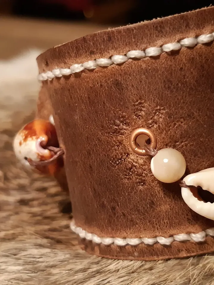 Handmade leather bracelet, brown