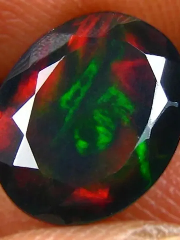 2.31 CT Exquisite Facetted 100% Natural Multi Layer Honey Comb Welo Black Opal