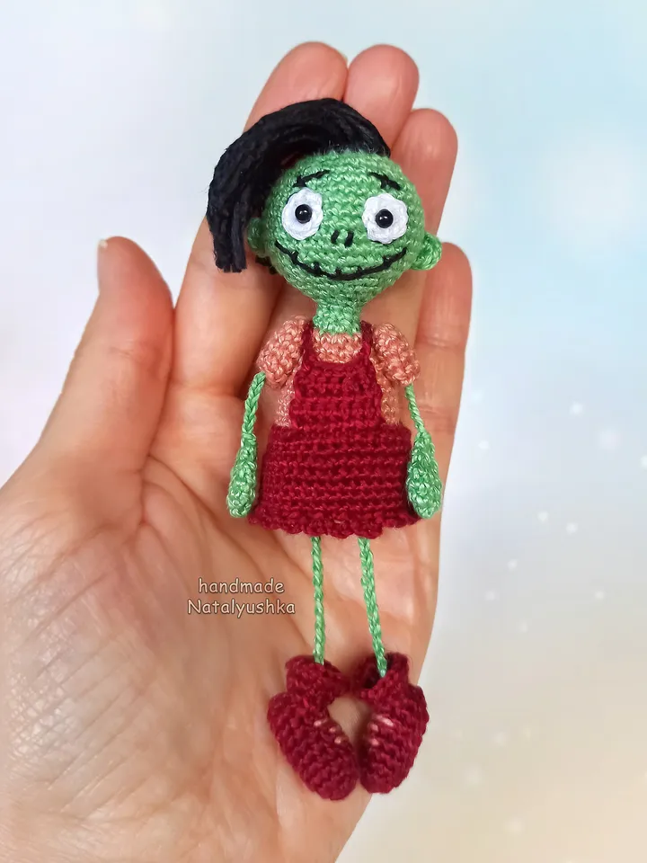 Zombies boy and girl keychain, Zombie toy, Halloween Decor, Creepy doll, Pocket monster.