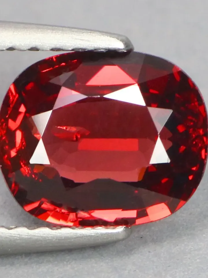 2.05 Ct Specious Reddish Pink Color Unheated 100% Natural Rhodolite Garnet