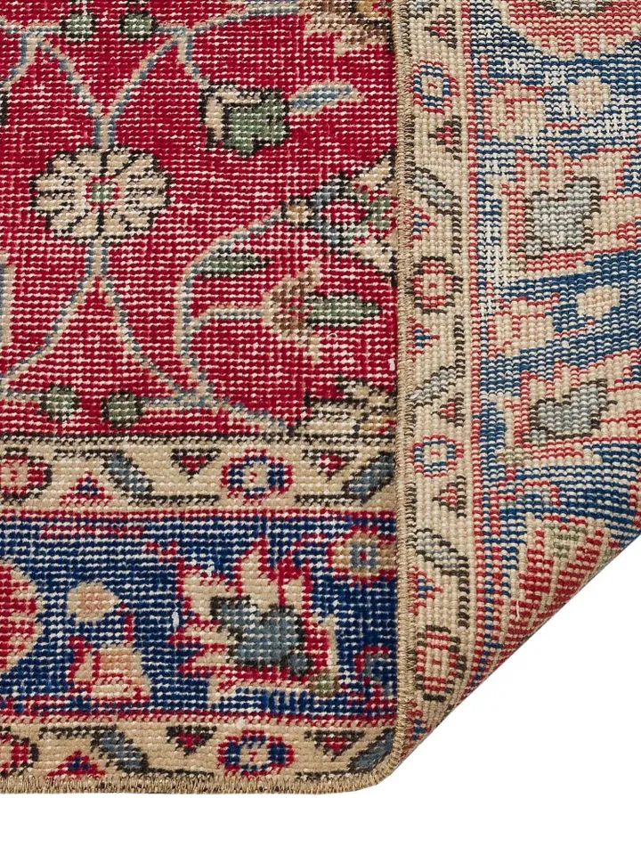 Make a Bold Statement with this Full Floral Red Turkish Rug - 5.2x8.5ft of Vintage Home Decor!