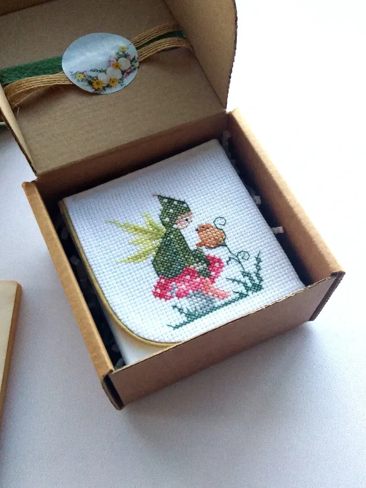 Fairy bookmark personalized, cute bookmark with elf on mushroom, fairycore aesthetic gift, embroidered book lover gift