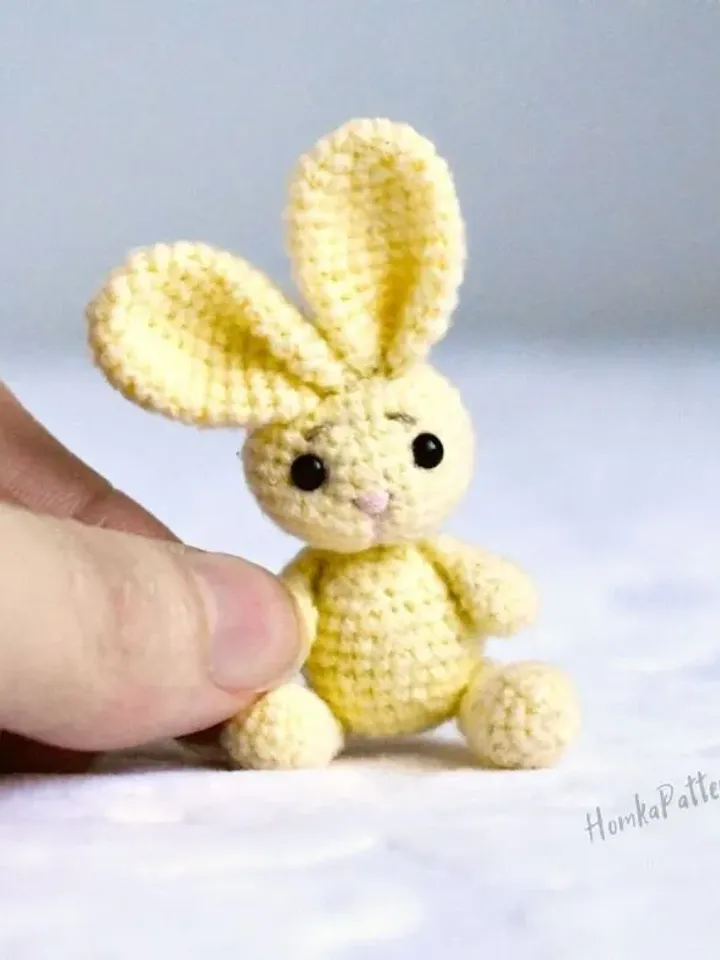Bunny keychain, crochet bunny pattern 2.8 inches/7 cm