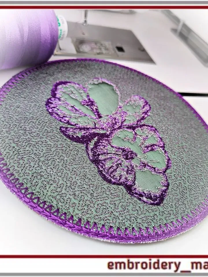 Embroidery design, napkin in the hoop with flowers sfumato and quilting