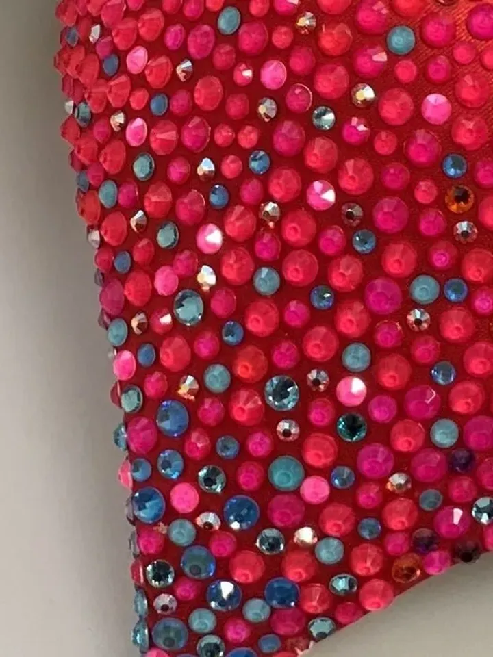 Coral Explosion - Bikinis in stones