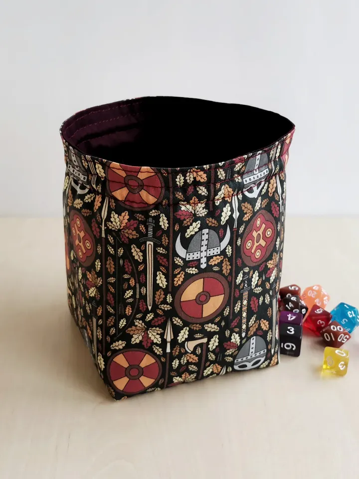 Large dice bag with pockets for 150-200 dice Vikings