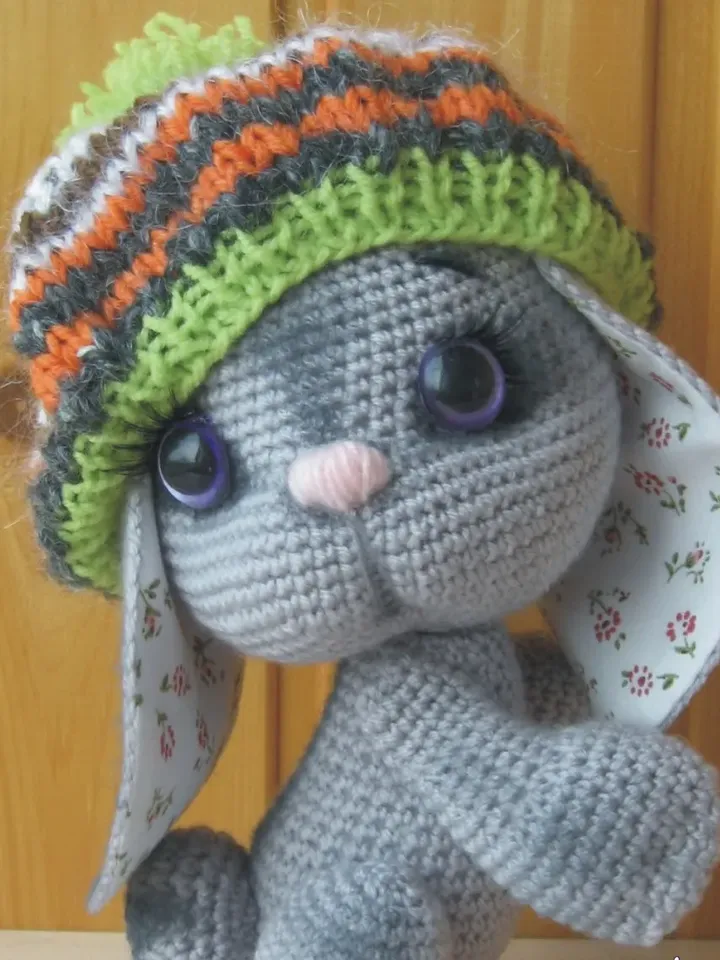 TUTORIAL: Bunny in beret crochet pattern*