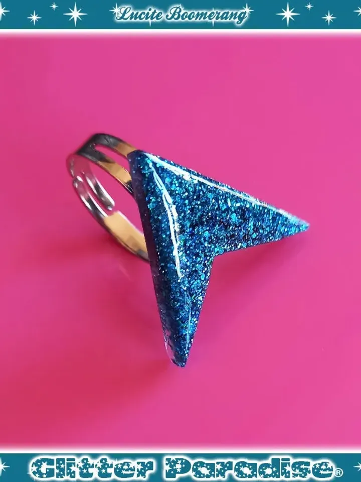 Lucite Sharp Boomerang Dust - Ring - Confetti Lucite - Atomic Boomerang - Mid-Century Modern - 1950's - Vintage Inspired - Glitter Paradise®