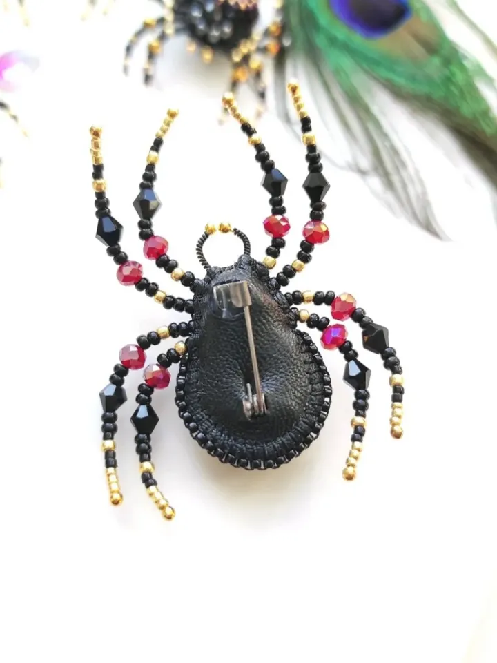Beaded insect brooch, insect pin, spider brooch, spider, bug pin, spider brooch, bug brooch, insects, madam toto