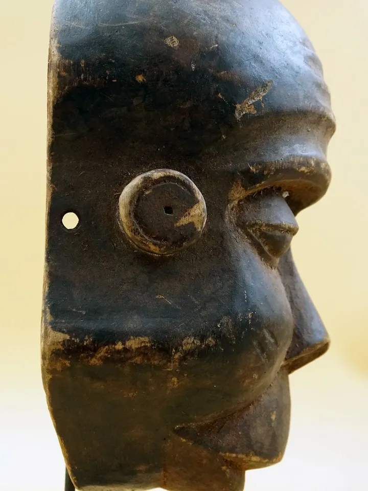 Bamileke Vintage African Mask art