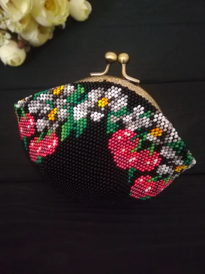 PDF Bead Crochet Pattern Ladies' Wallet Cute Purse with a bow for coins