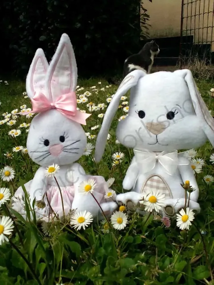 ITH - Coniglietta Softie -  Progetto  con  applicazioni - Ricamo a macchina - Pasqua 2019