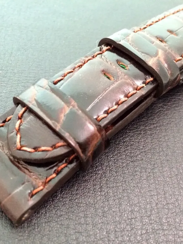 Real leather watch strap in special pattern for 24mm lug width Watch - 24mm/22mm (The strap are fit for all 44mm watches)