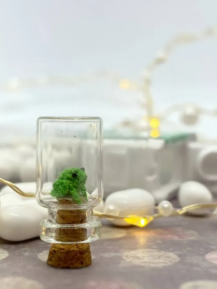 frog figurine in glass bottle micro crochet animal dollhouse miniature tiny frog amigurumi terrarium miniature cute gift