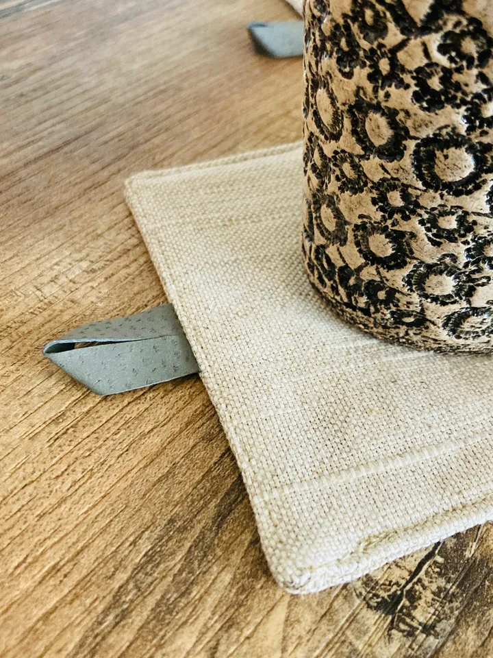 Set of 4 linen coasters