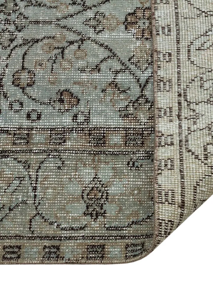 Add an Extra Touch of Elegance to Your Living Space with a Bohemian Kilim Turkish Rug!