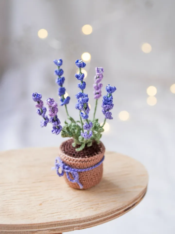 Miniature lavender in a pot, Tiny crochet Lavender, Lavender bouquet, Mini plant pot, Small Violet flower, Fake lavender