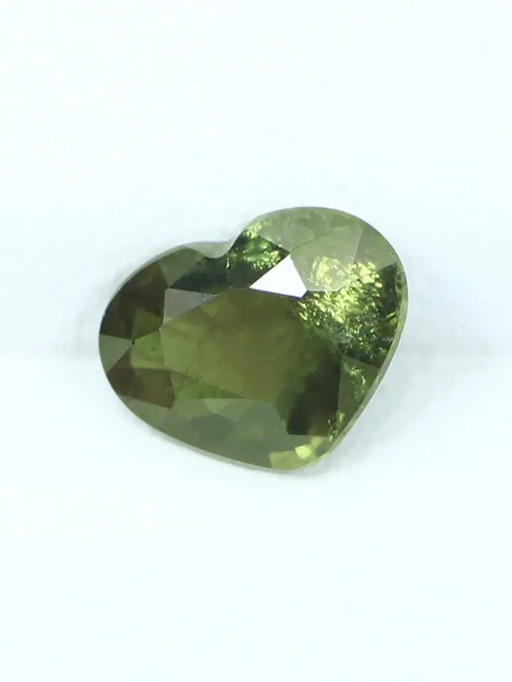 1.21 CT Outstanding Ultra Rare Unheated 100% Natural Color Change Garnet