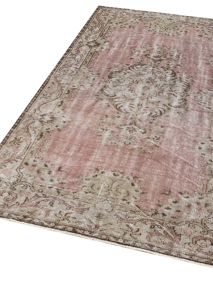 Wool Turkish Rug, Handmade Turkish Rug, Vintage Handmade Carpet, 135 x 230 .cm
