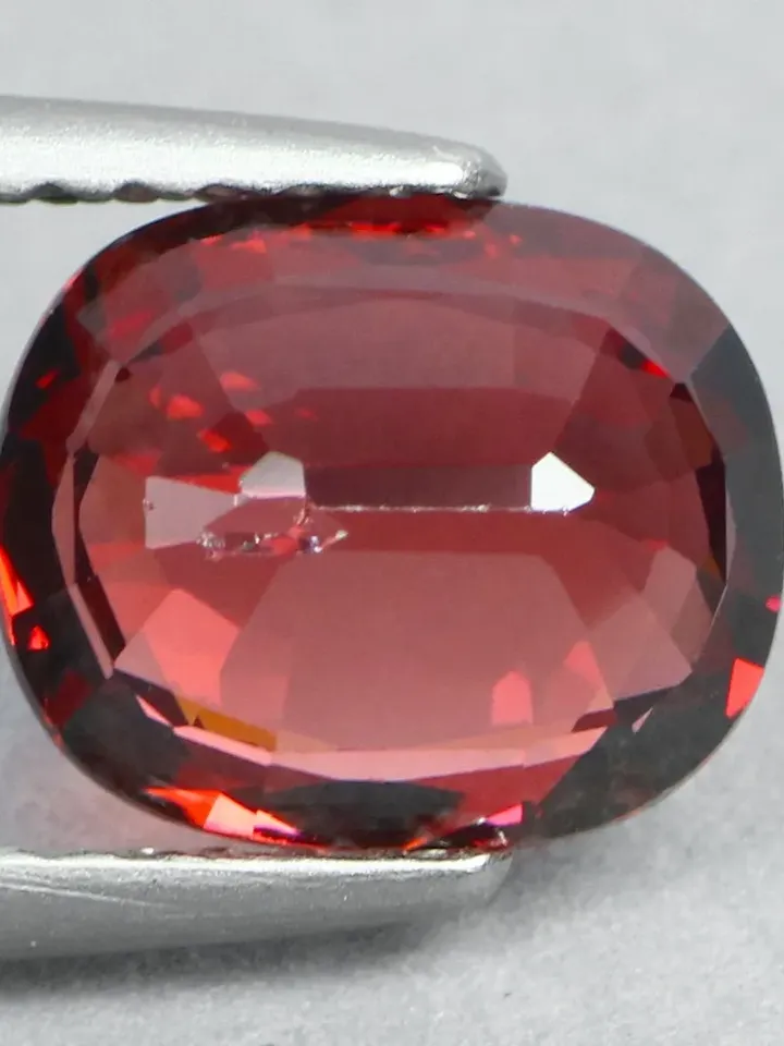 2.05 Ct Specious Reddish Pink Color Unheated 100% Natural Rhodolite Garnet