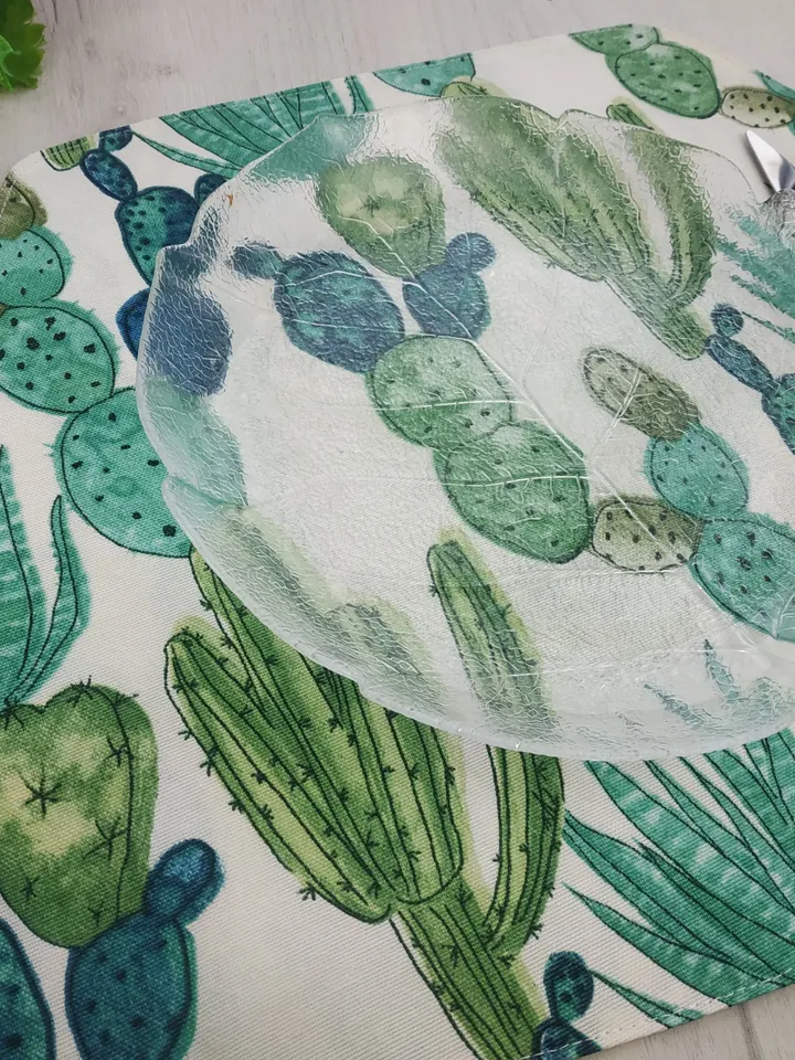 Cactus placemats set of 8, 6, 4 or 2, wedge placemats, washable placemat with water-repellent coating, round table mat