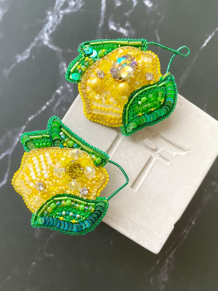 Juicy Lemon Beaded Brooch, Handmade Embroidered Jewelry, Yellow Fruit Brooch, Pin, Lemon Brooch, Fruit Brooch, Yellow